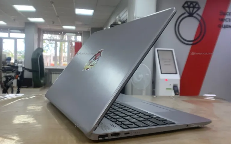Ноутбук HP 255 G8
