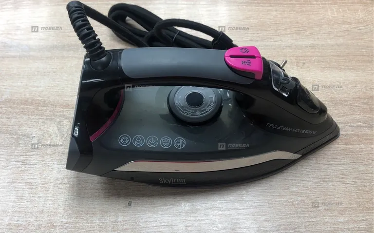 Утюг REDMOND SKYIRON RI-C254S