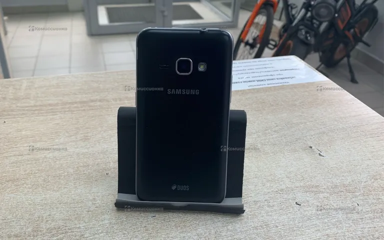 Samsung Samsung Galaxy J1(2016)