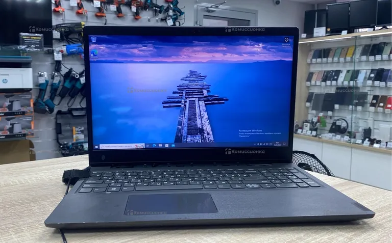 Ноутбук  lenovo celeron N4020 UHD graphics 600