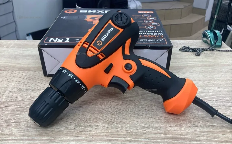 Сетевой шуруповерт Вихрь СШ-550/1