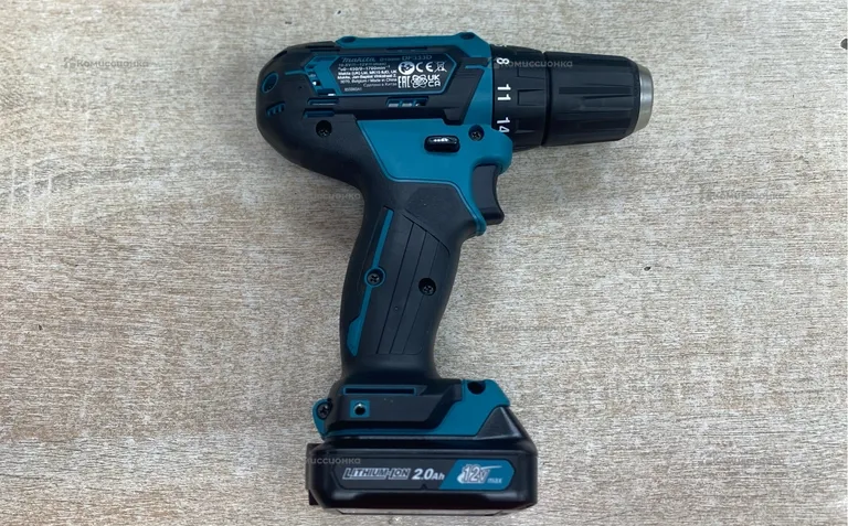 Дрель шуруповерт Makita DF333D