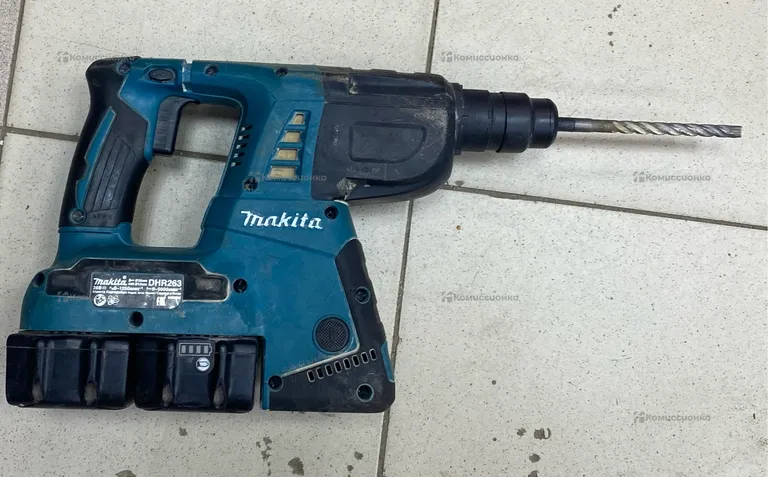 Перфоратор makita DHR263RF4 3.0Ач х4