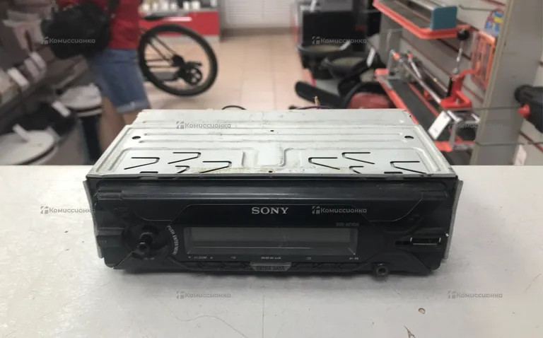 Автомагнитола  Sony DSX-A210UI