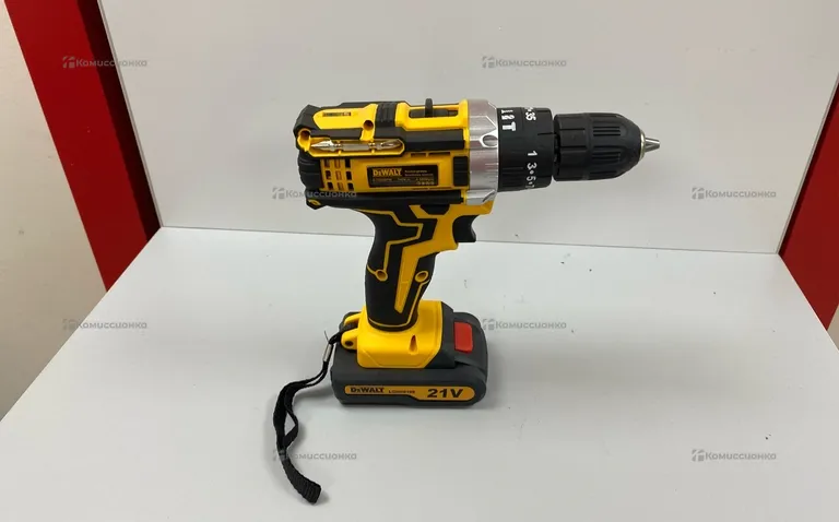 Шуруповерт DeWALT