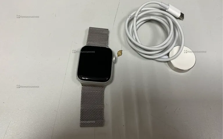 Часы  Apple Watch SE 40mm