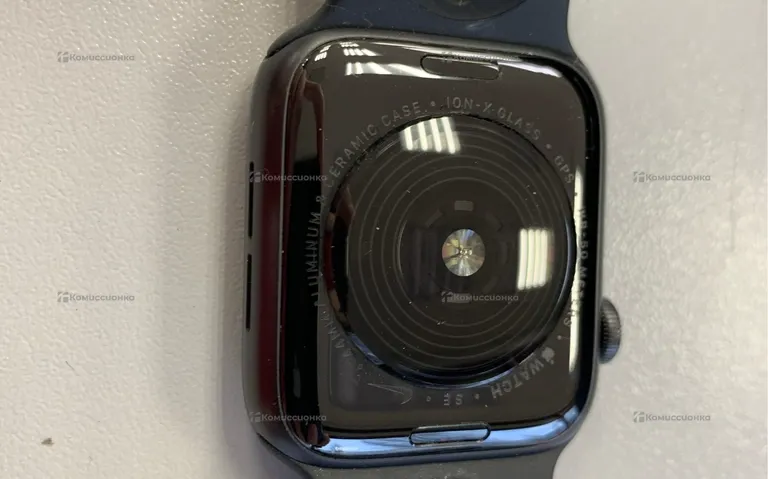 Apple Watch SE 44mm Nike