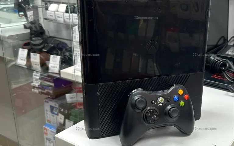 Приставка Xbox 360 (Игровые приставки)