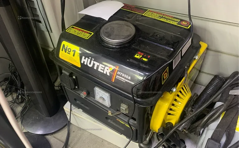 Бензиновый генератор Huter ht950a