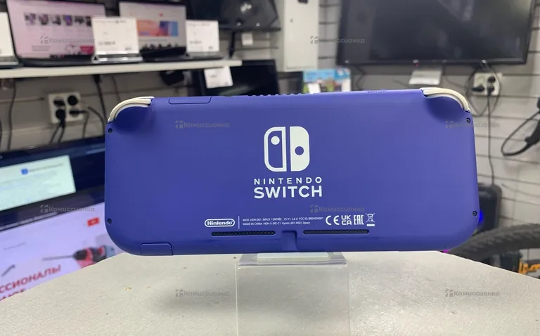 Приставка Nintendo Switch Lite 32 ГБ