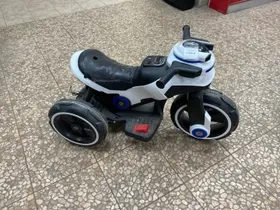 Купить Детский квадроцикл аккумуляторный б/у , в Тюмень Цена:3900рублей