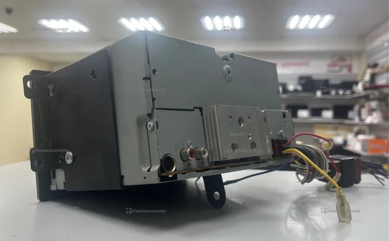 Автомагнитола JVC KW-R520