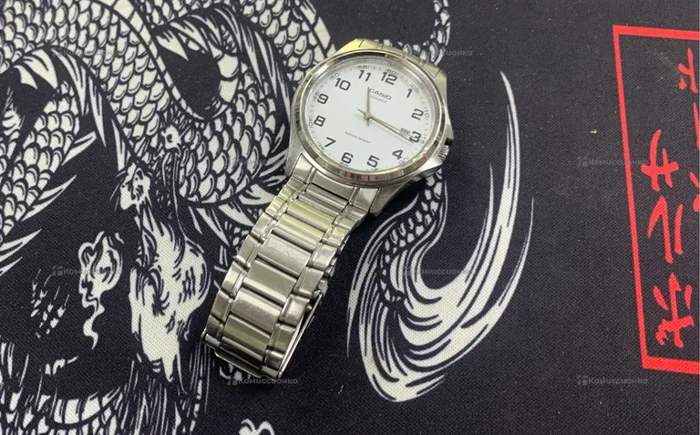 Часы Casio