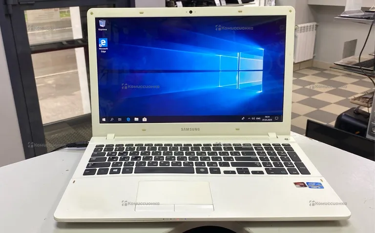 Ноутбук Samsung NP370R