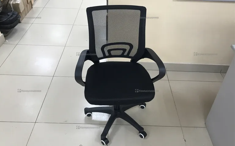 Стул офисный Classmark