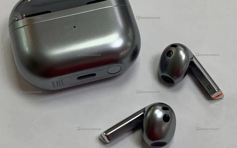 Наушники  Samsung Galaxy 3