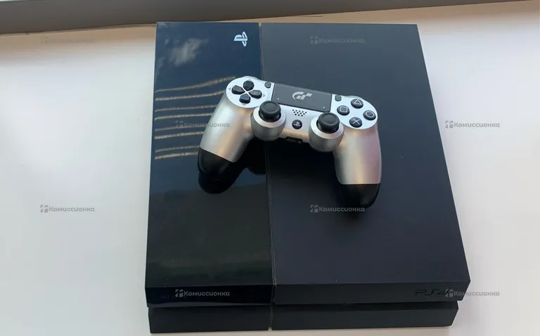 Приставка Sony PlayStation 4 Fat 500Gb.