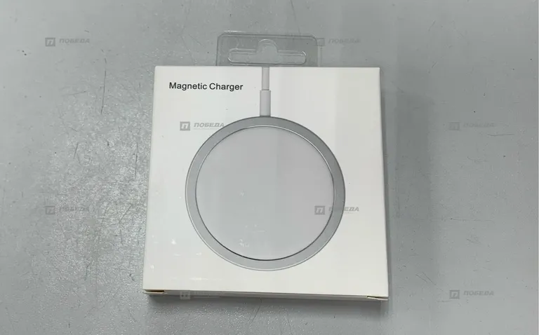 Magnetic charger usb-c