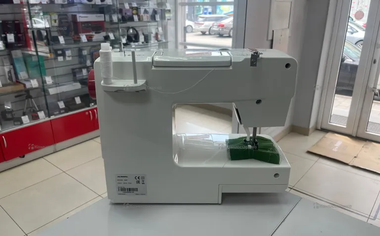Швейная машина  AURORA 520