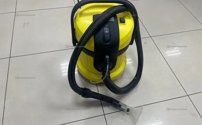 Пылесос  Karcher SE 4002