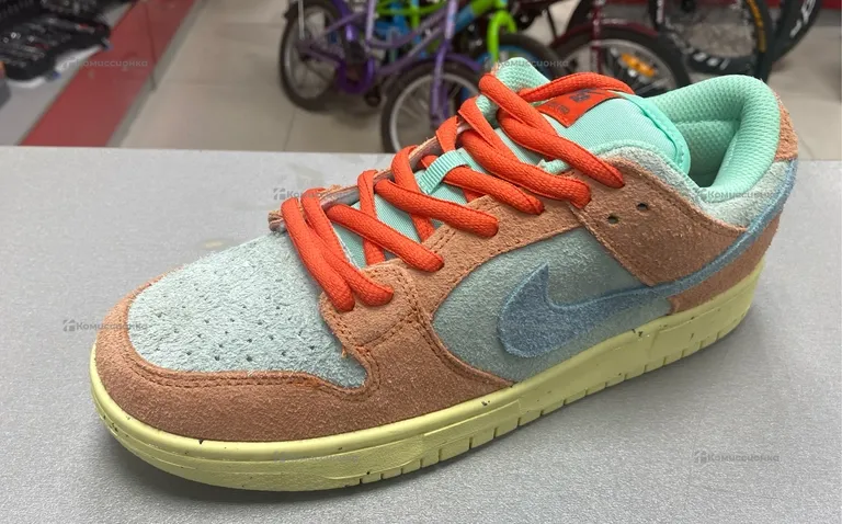 Кроссовки Nike 42r