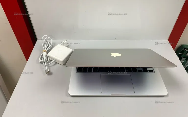 Ноутбук  Macbook pro (13/2016)