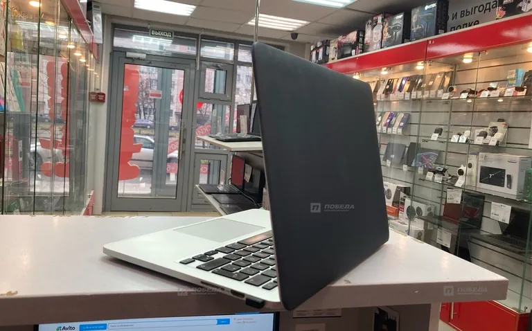 MacBook 13 Pro (15inch)/256 SSD