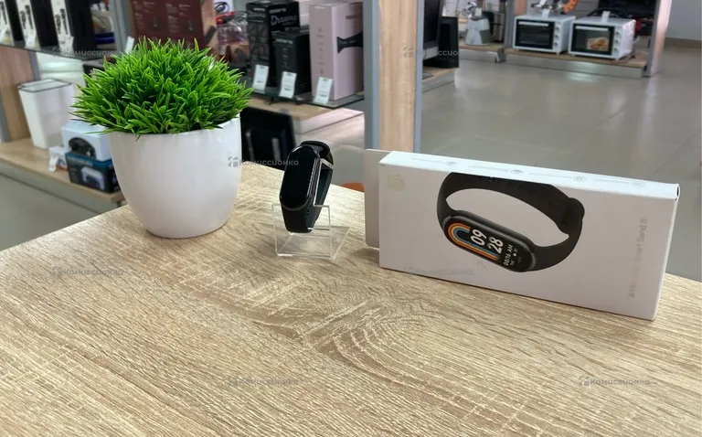 Часы xiaomi band 8