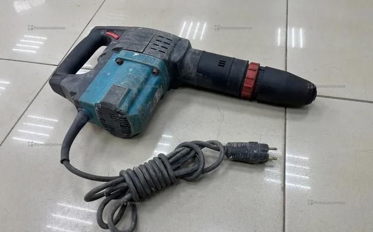 Отбойный молоток makita HM1202C