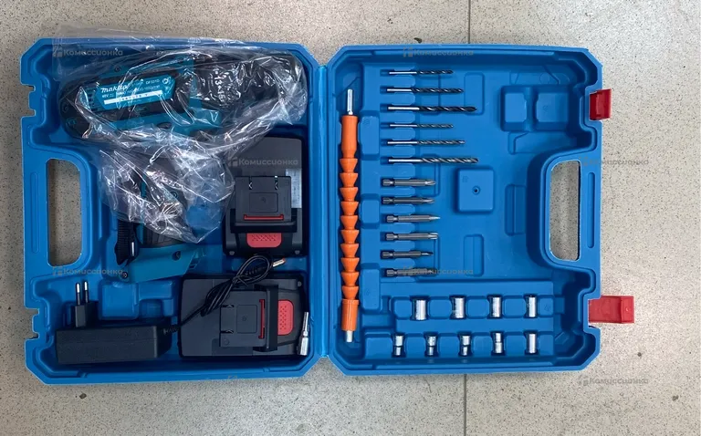 Шуруповерт Makita