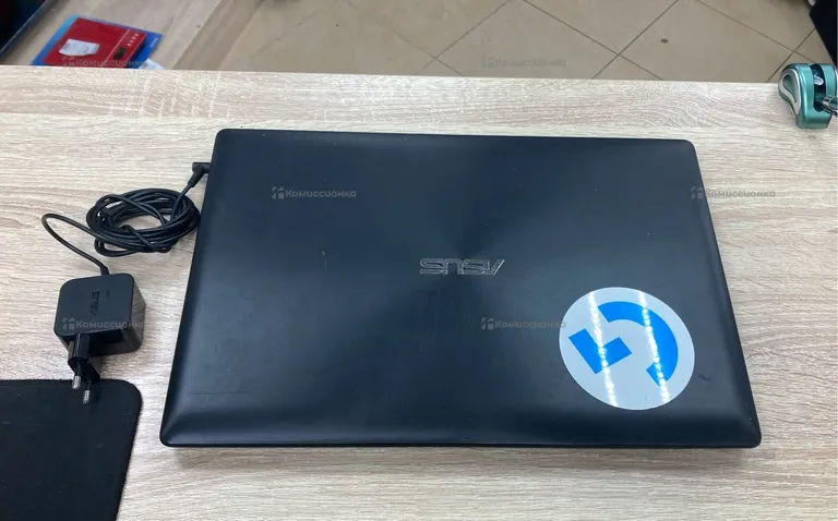 Ноутбук Asus f553m