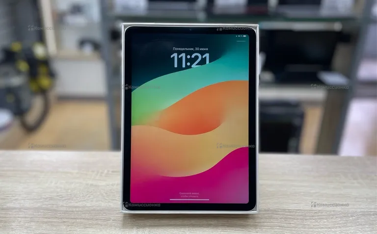 Планшет Apple IPad Air 2022 5th Gen 64GB