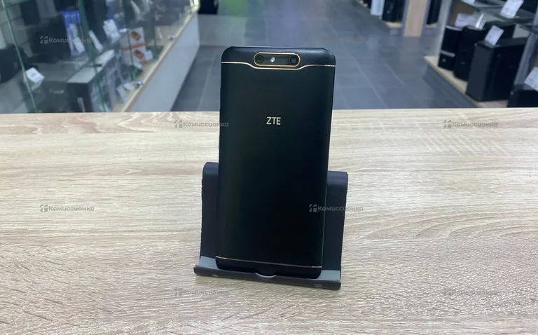ZTE blade v8 3/32