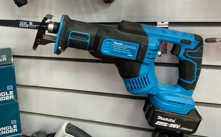 Сабельная пила Makita аккумуляторная