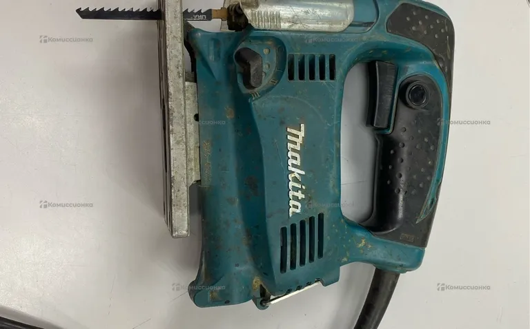 Электрический лобзик Makita 4329