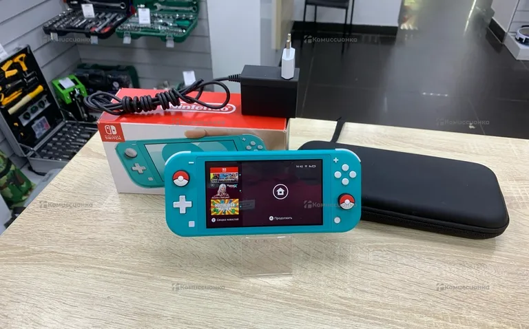 Приставка Nintendo Switch Lite .