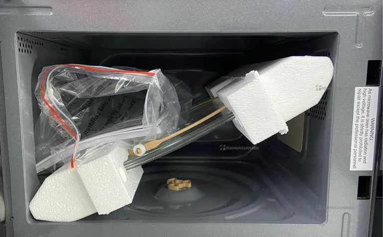 Микроволновая печь Gorenje MO17E1BH