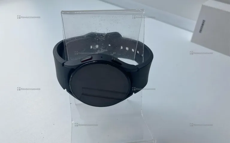 Часы  samsung galaxy watch 5