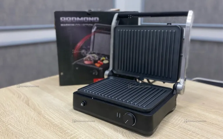 Гриль REDMOND SteakMaster RGM-M822, Черный/сталь (с)