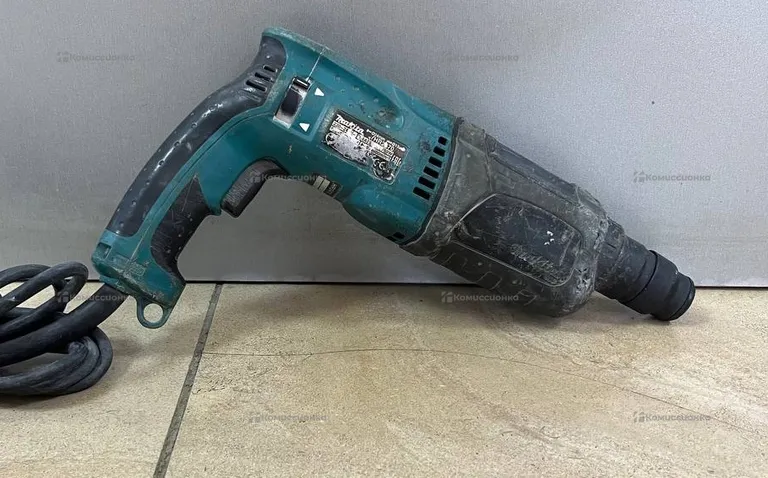 перфоратор Mikita HR2470