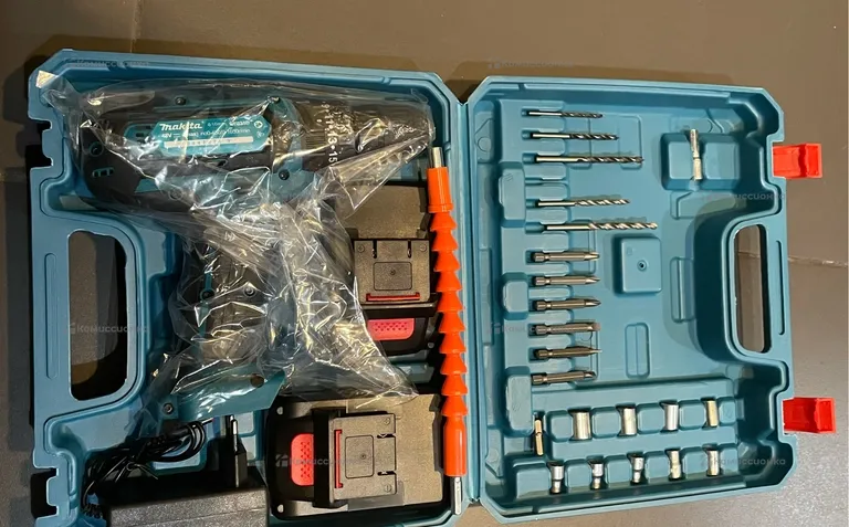 дрель шуруповерт Makita DF331D