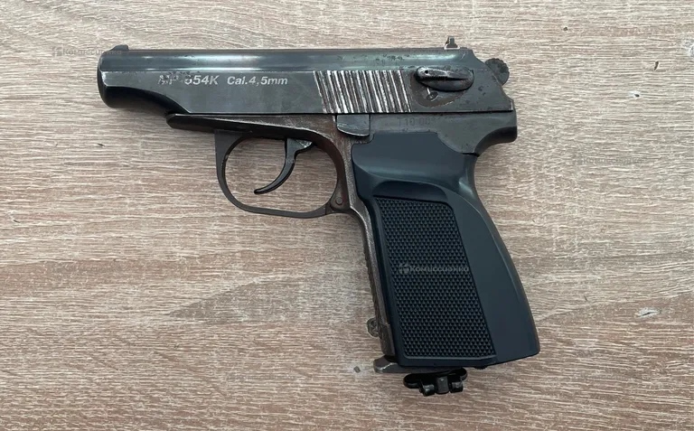 Пневматический пистолет MP-654К Cal. 4,5mm