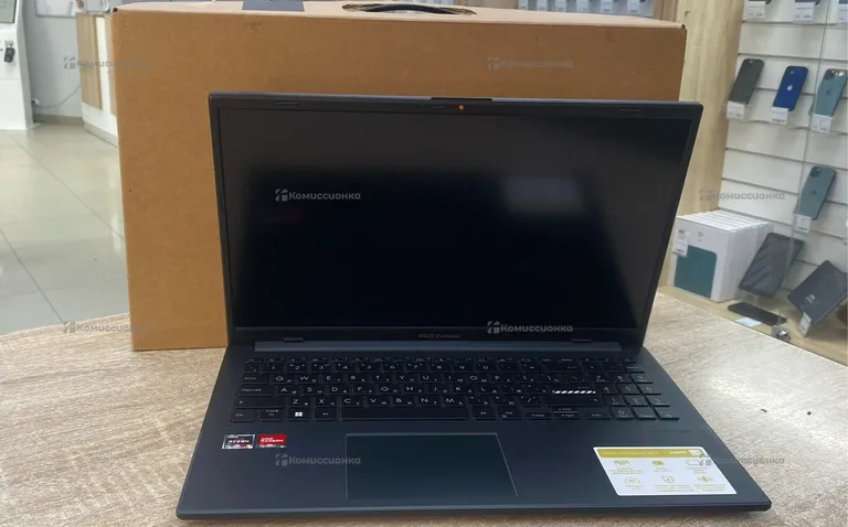 Ноутбук  ASUs VivoBook e1504F