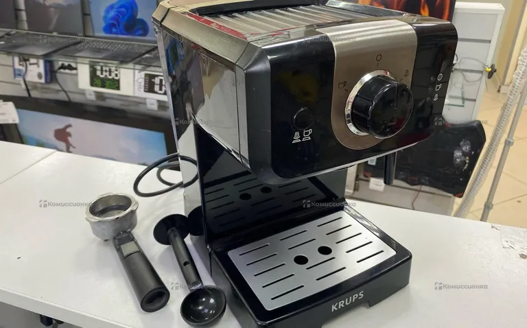 Кофемашинка рожковая Krups Opio XP320