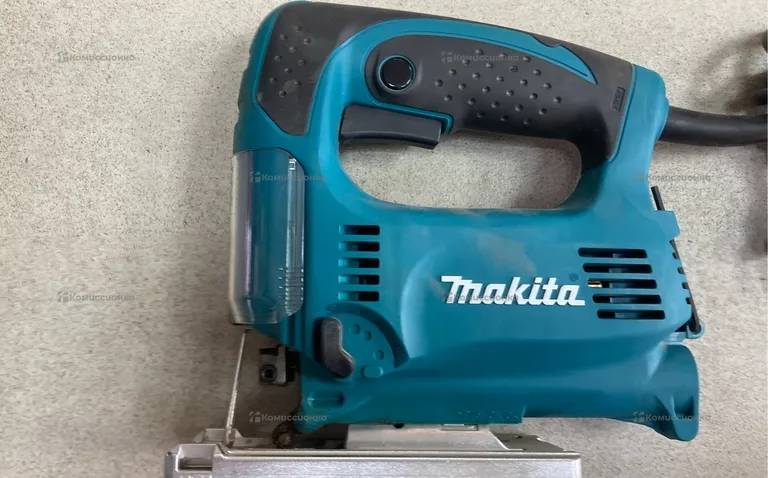 Электролобзик makita 4329K