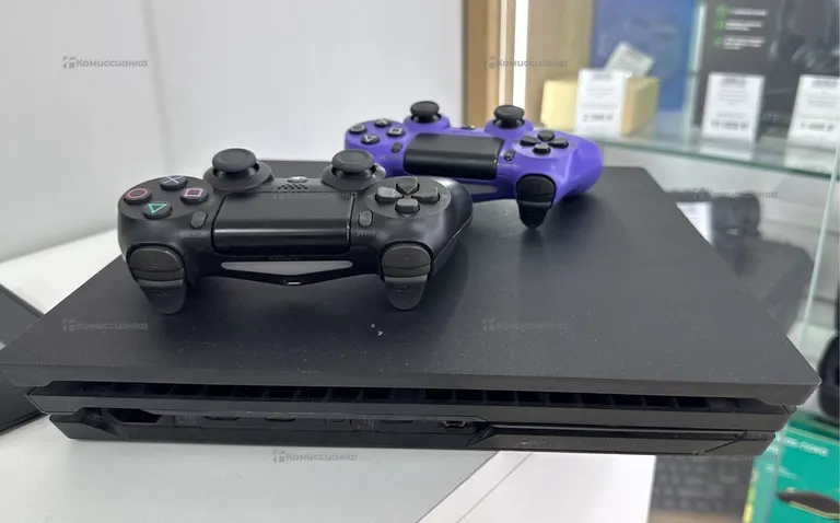 Приставка PS4. Pro 1 tb