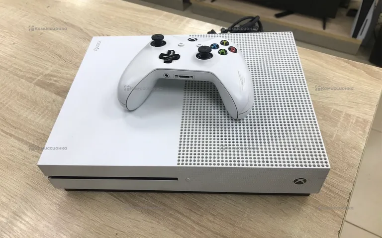Приставка Xbox One S 512 GB
