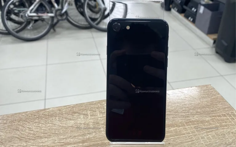 Apple iPhone SE (2020) 64GB