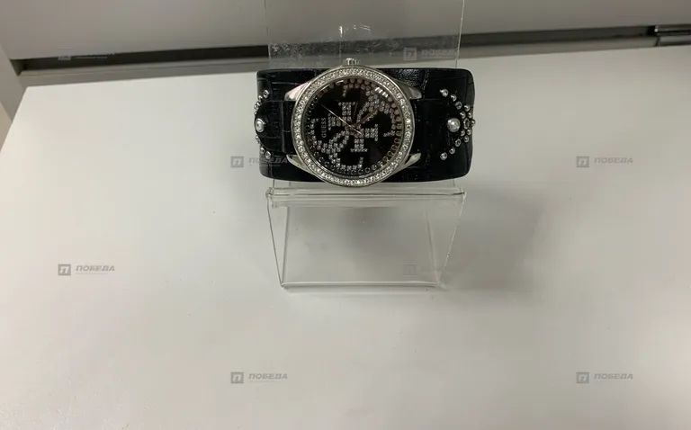 Часы женские Guess