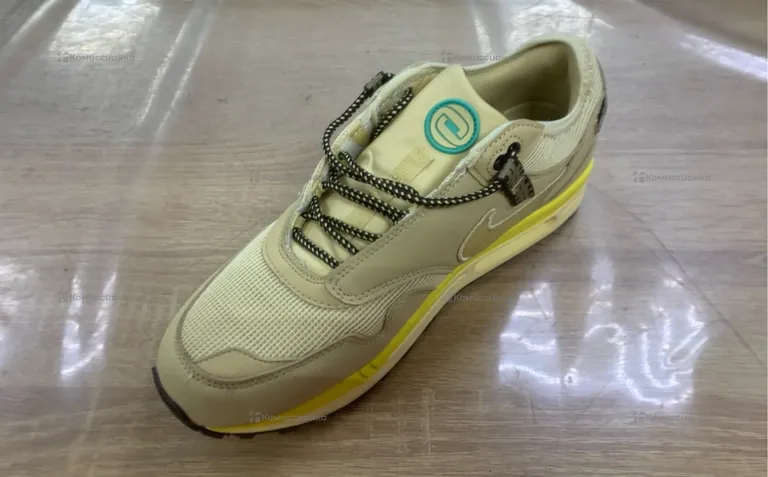 Кроссовки Nike кактус 43р